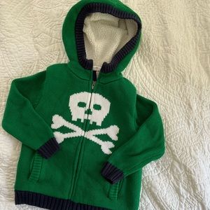 Fully fleece-lined Hanna Andersson sweater - cute skull and crossbones pirate!
